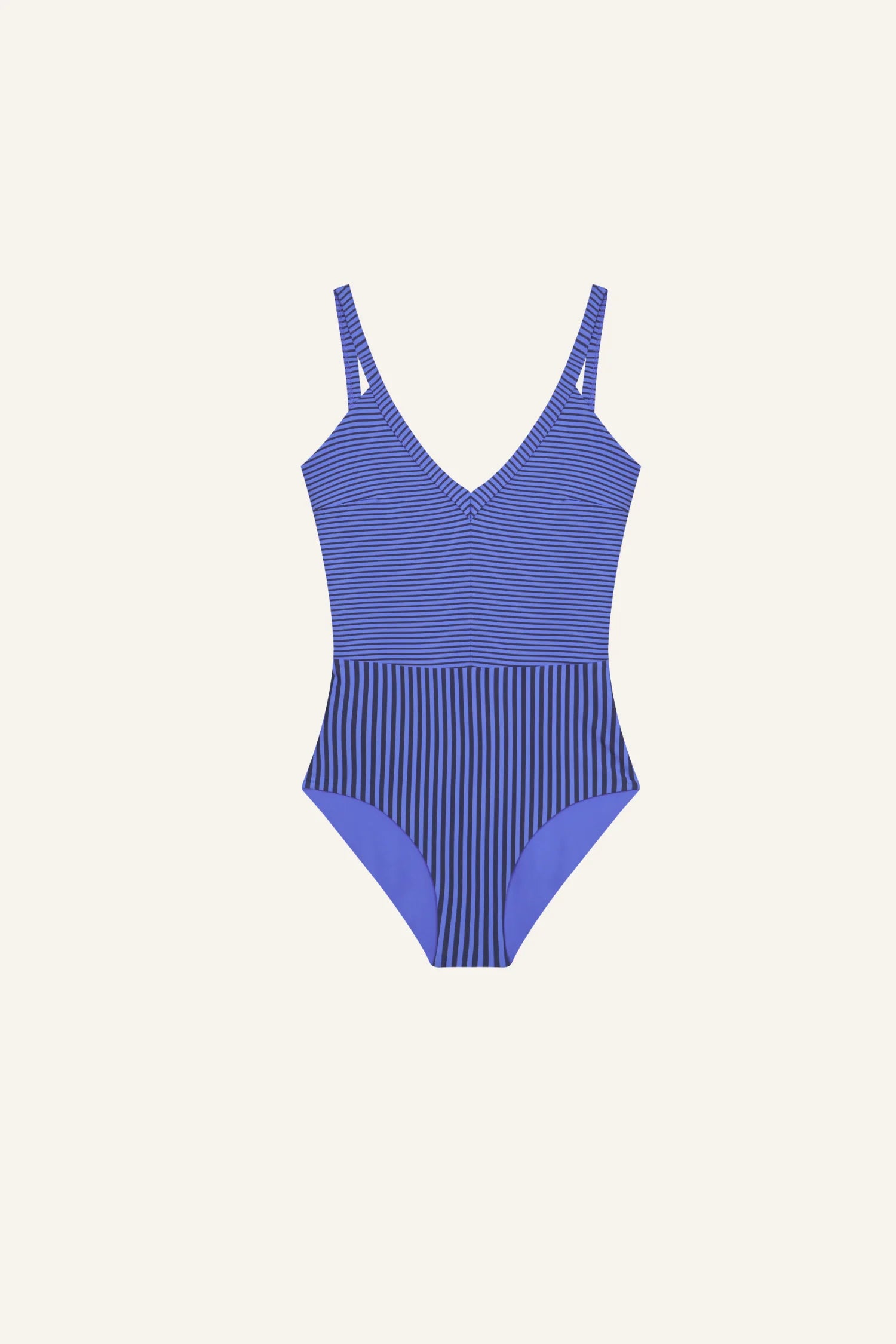 Blau-gestreifter MYMARINI Badeanzug mit V-Ausschnitt und hohem Beinausschnitt auf hellem Hintergrund.#color_blueberry-striped