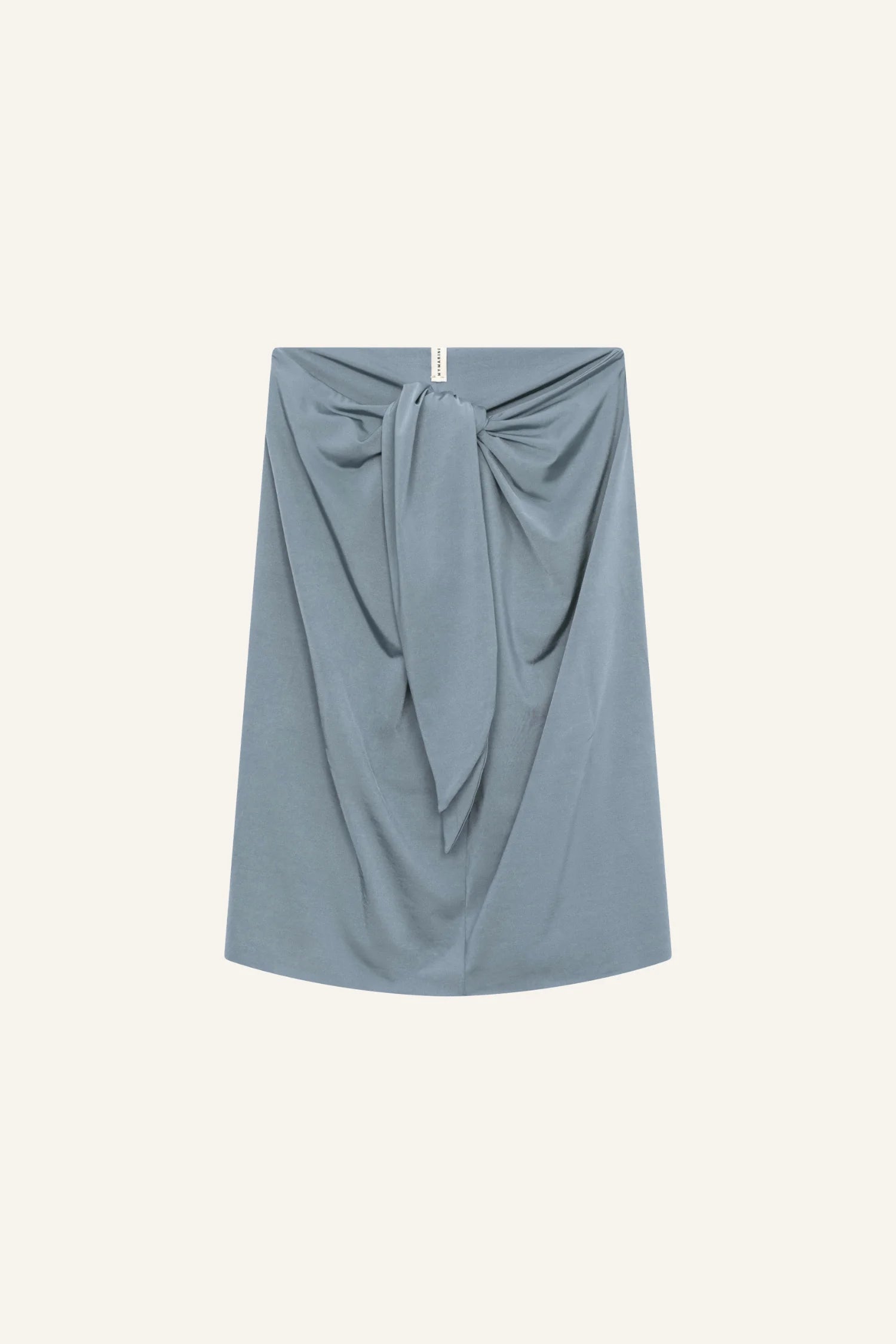 Blauer Wickelrock mit breitem Bund und geknotetem Detail vorne, frontal fotografiert.#color_crystal