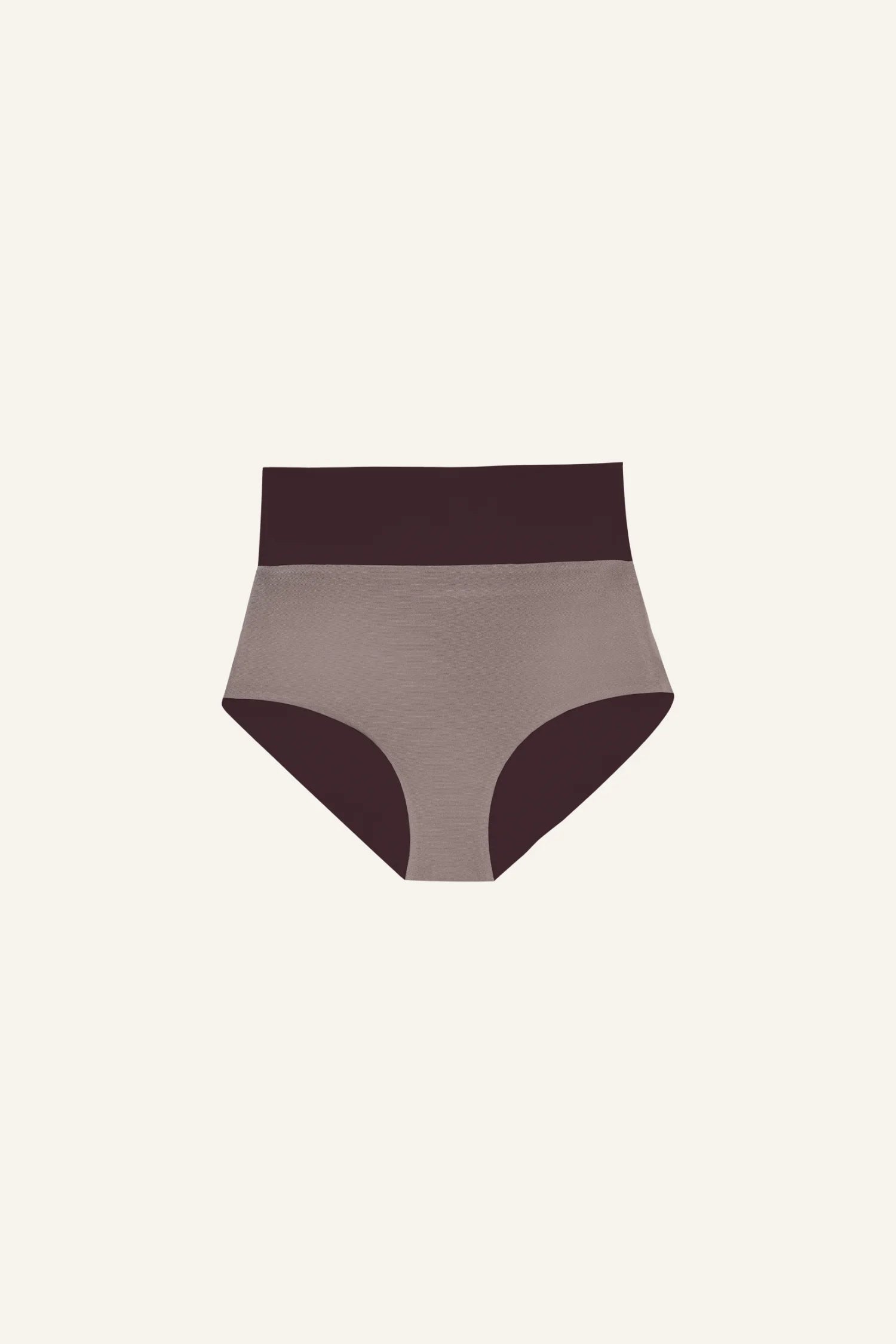 MYMARINI Bikinihose in Braun und Beige, High waist, auf hellem Hintergrund.#color_shimmer-brown