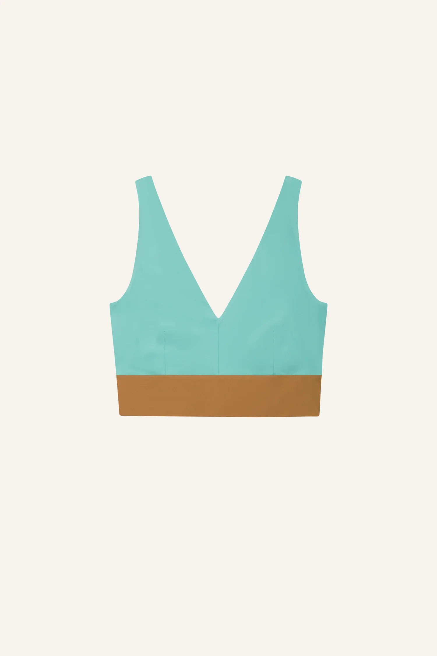 MYMARINI Bikinioberteil in Türkis mit braunem Saum; V-Ausschnitt, breite Träger, Frontansicht.#color_oak-eucalyptus