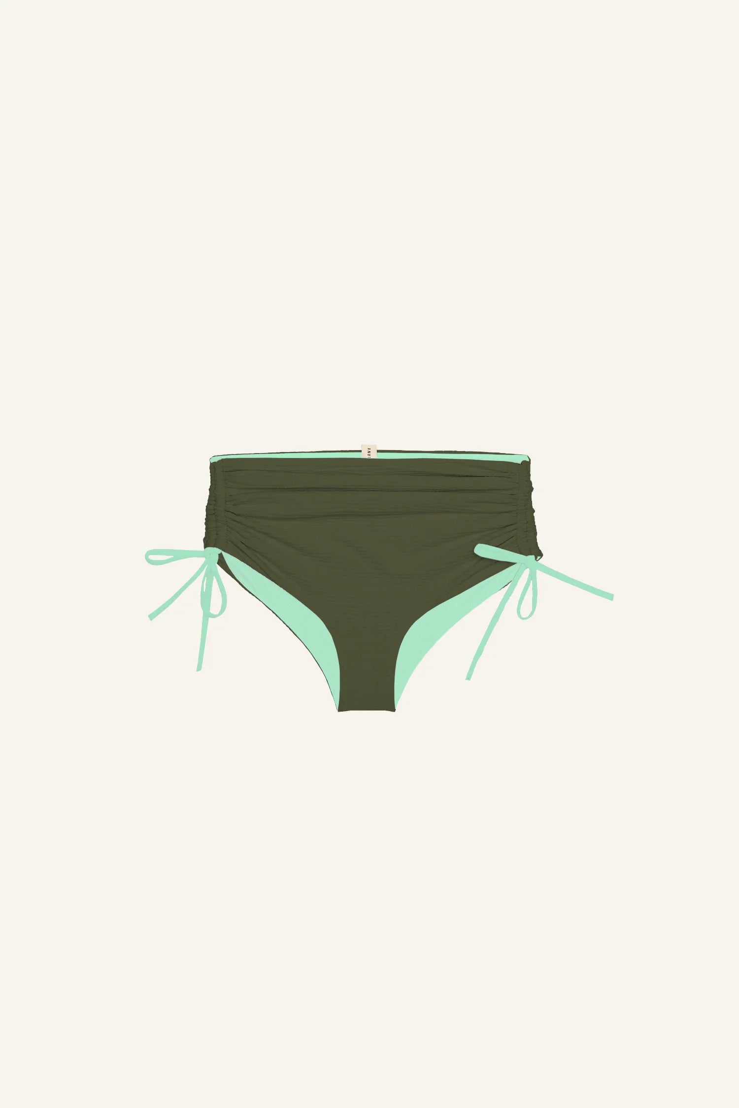 MYMARINI Bikinihose in Olivgrün mit seitlichen Schleifen, hoher Taille und hohem Beinausschnitt vor hellem Hintergrund.#color_lagoon-seaweed