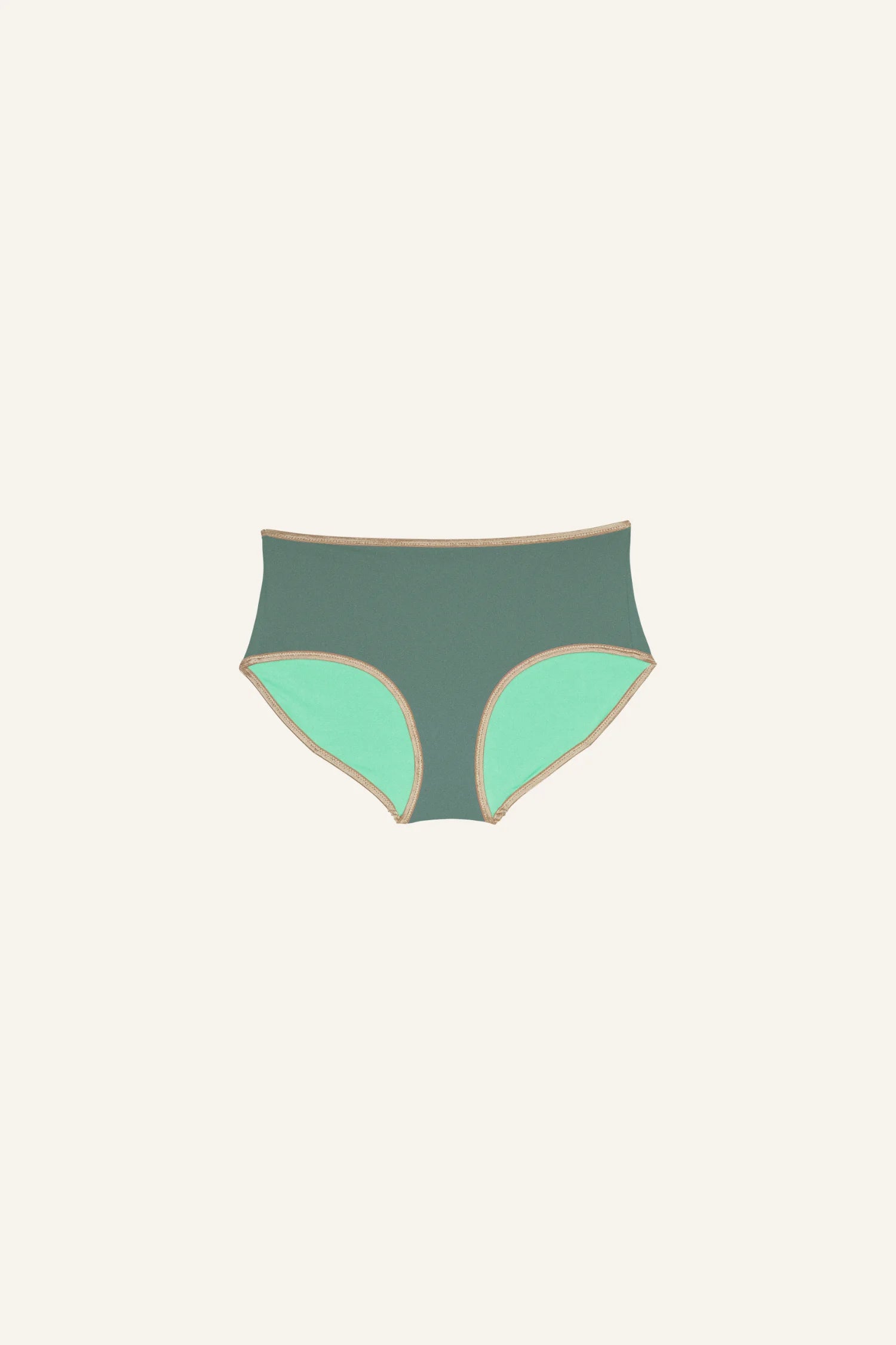 MYMARINI Bikinihose in Grün mit hohem Beinausschnitt und kontrastierenden Nähten auf hellem Hintergrund.#color_lagoon-teal
