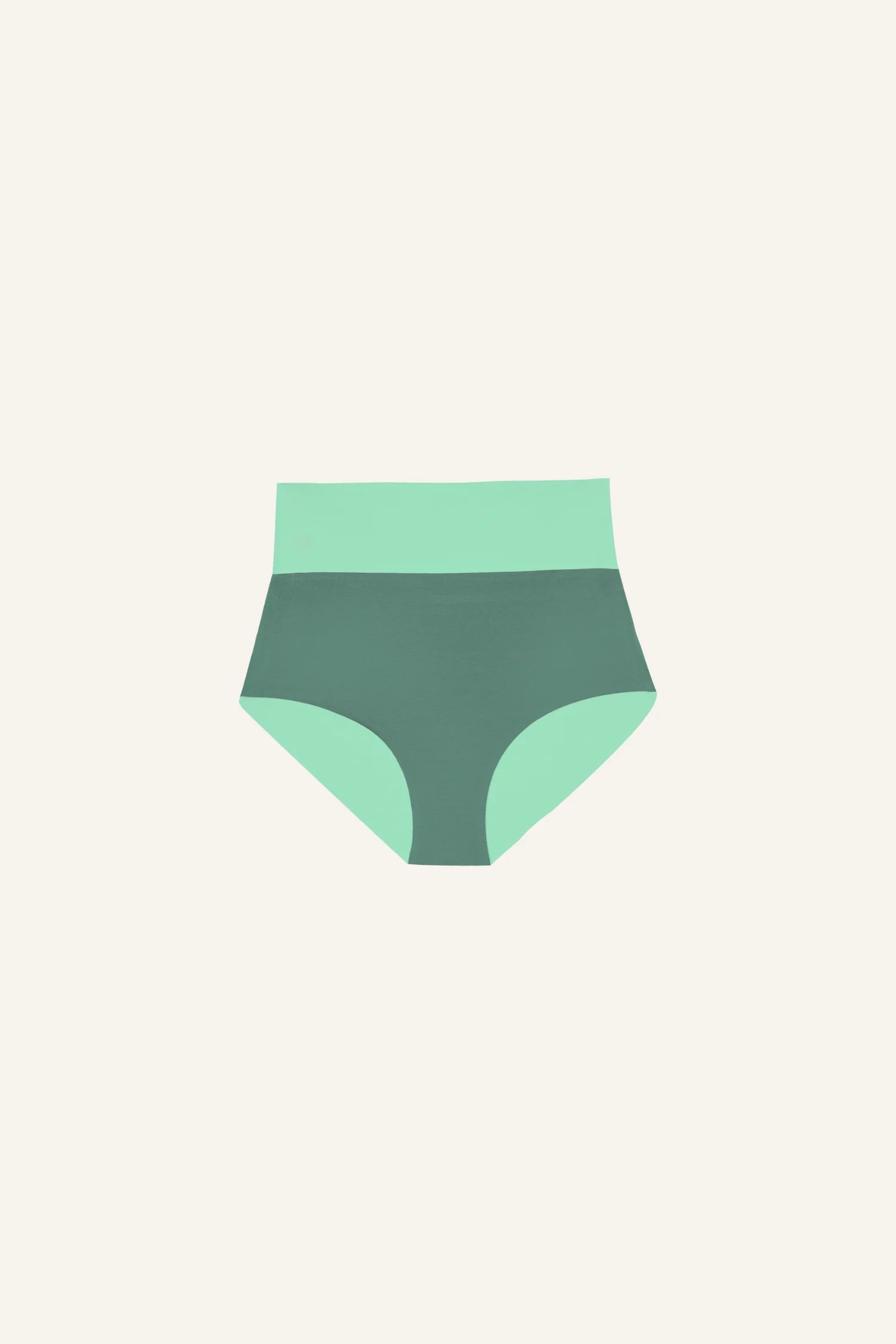 MYMARINI Bikinihose in Grün mit hohem Bund und hohem Beinausschnitt auf hellem Hintergrund.#color_lagoon-teal