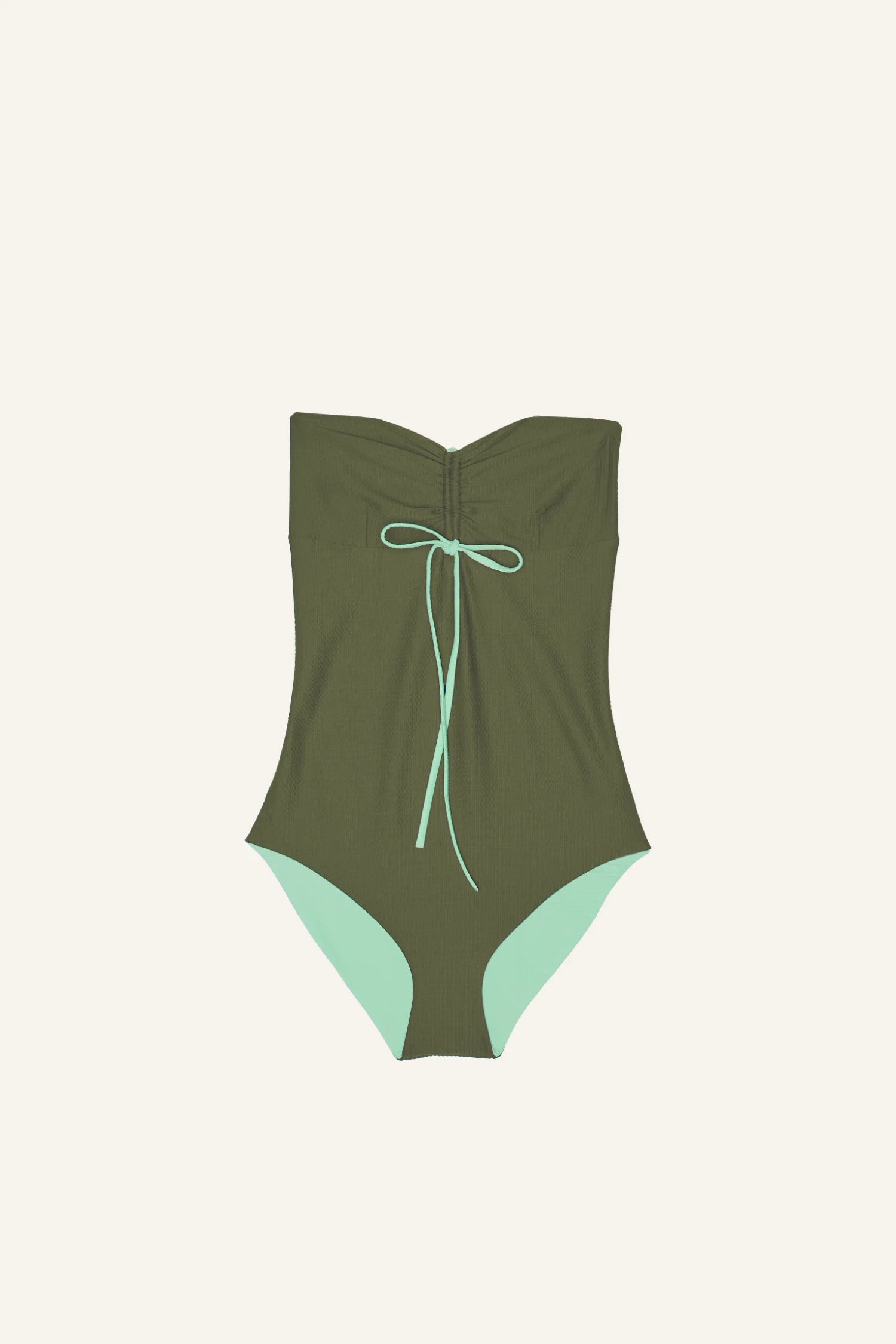 MYMARINI One-Piece in Olivgrün mit Bandeau-Schnitt und mintfarbenen Details, ohne Träger, auf hellem Hintergrund.#color_lagoon-seaweed