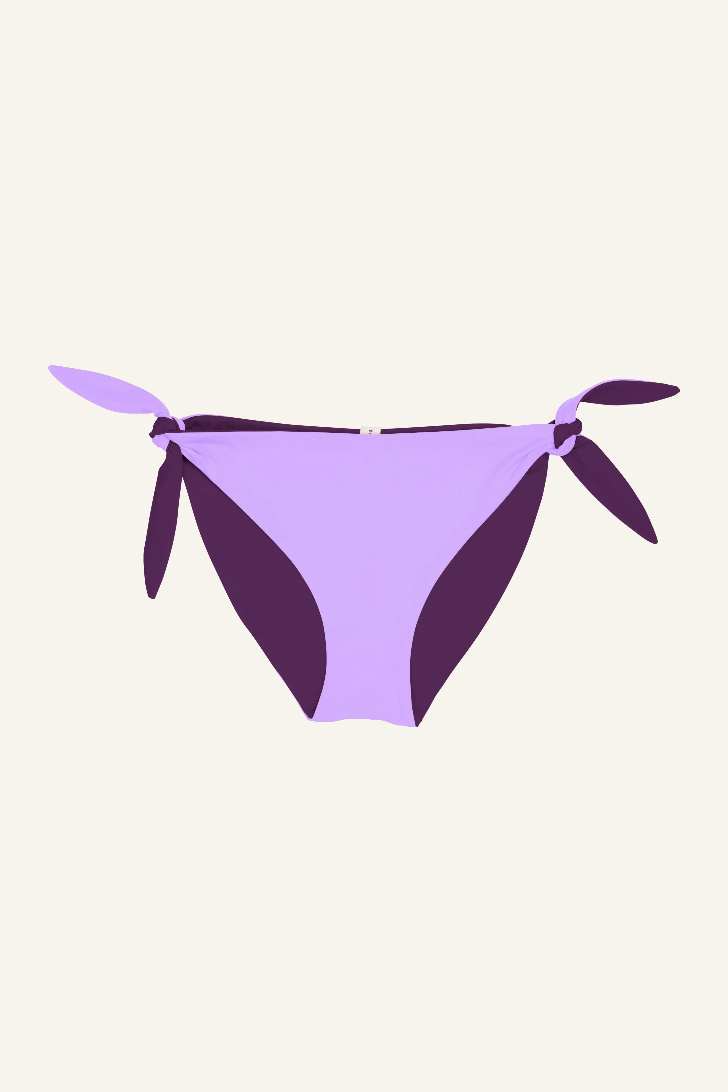 MYMARINI Bikinihose in Lila mit seitlichen Schleifen, Mid rise Schnitt.#color_lavender-plum