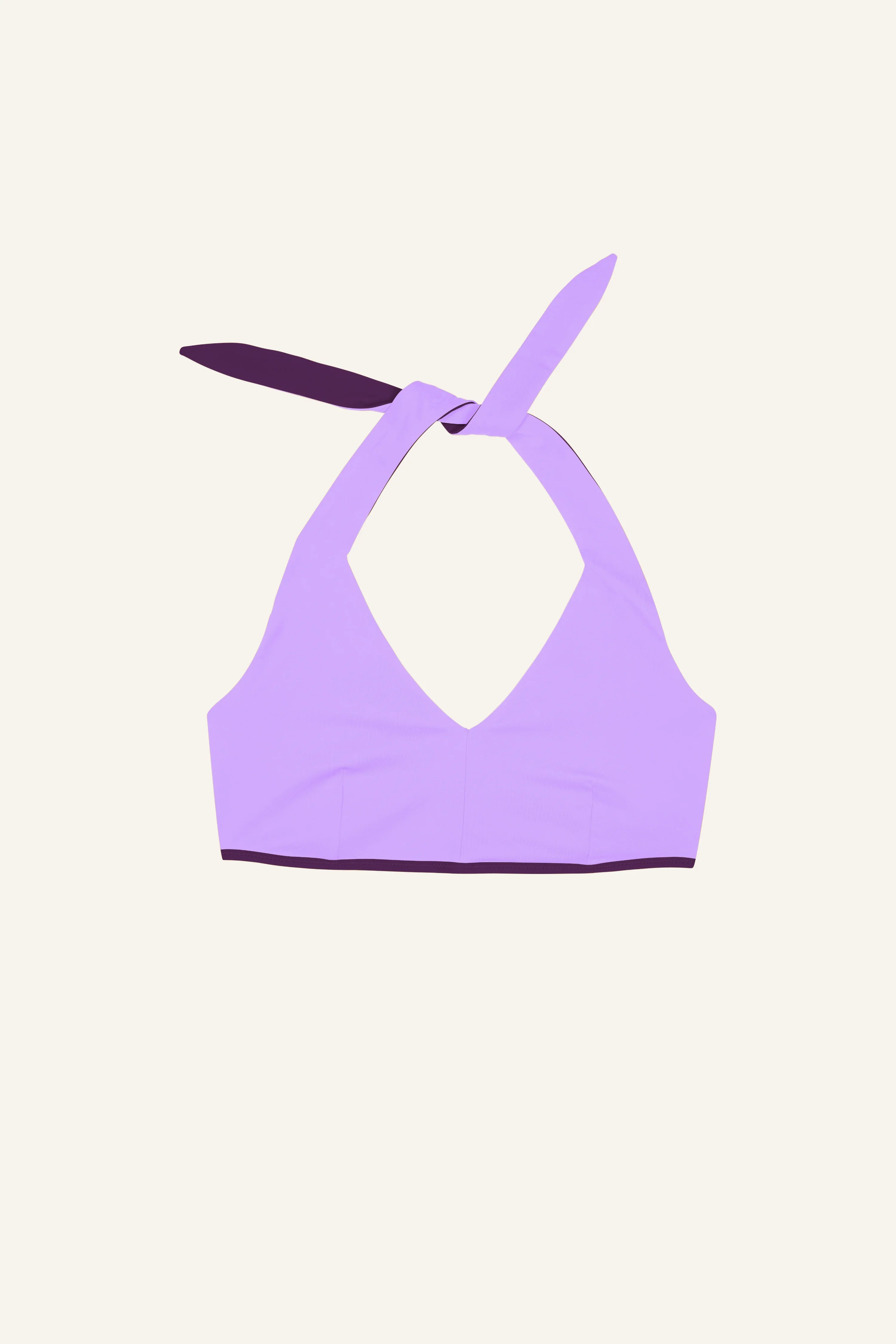 Lila MYMARINI Bikinitop mit Neckholder und breiten Trägern auf hellem Hintergrund.#color_lavender-plum