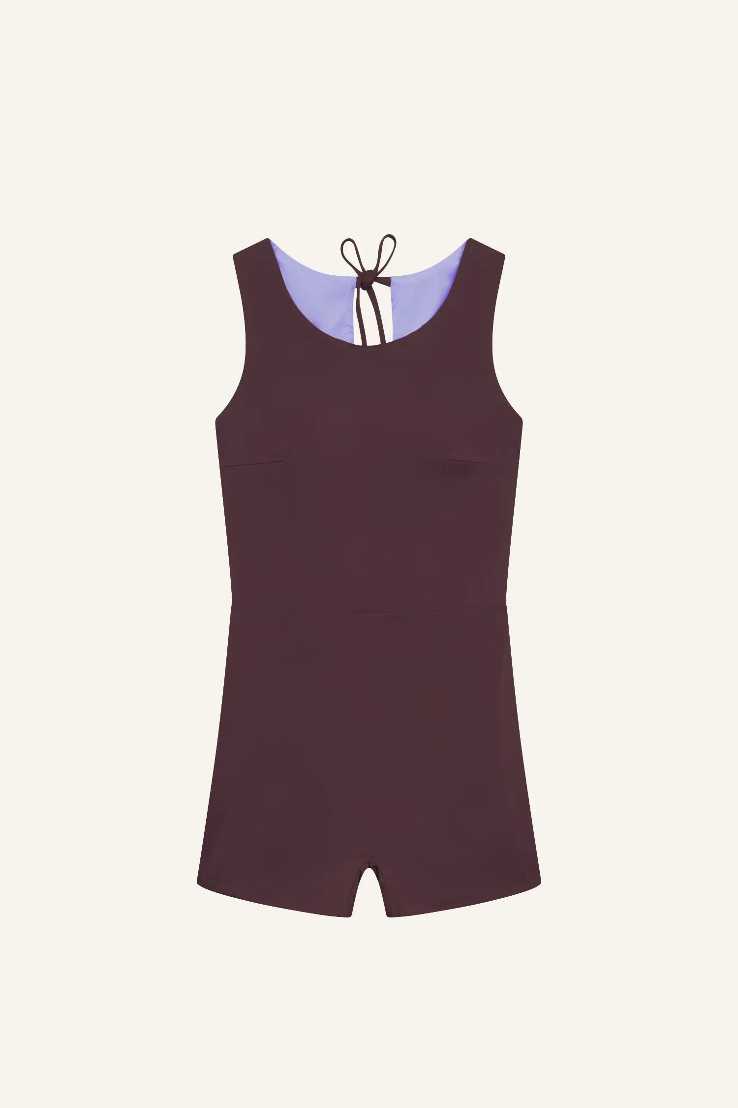 MYMARINI One-Piece-Badeanzug in Burgunder mit Rundhalsausschnitt, kurzer Beinöffnung, Rückenbindung am Nacken, innen hellviolett sichtbar.#color_chocolate-lilac