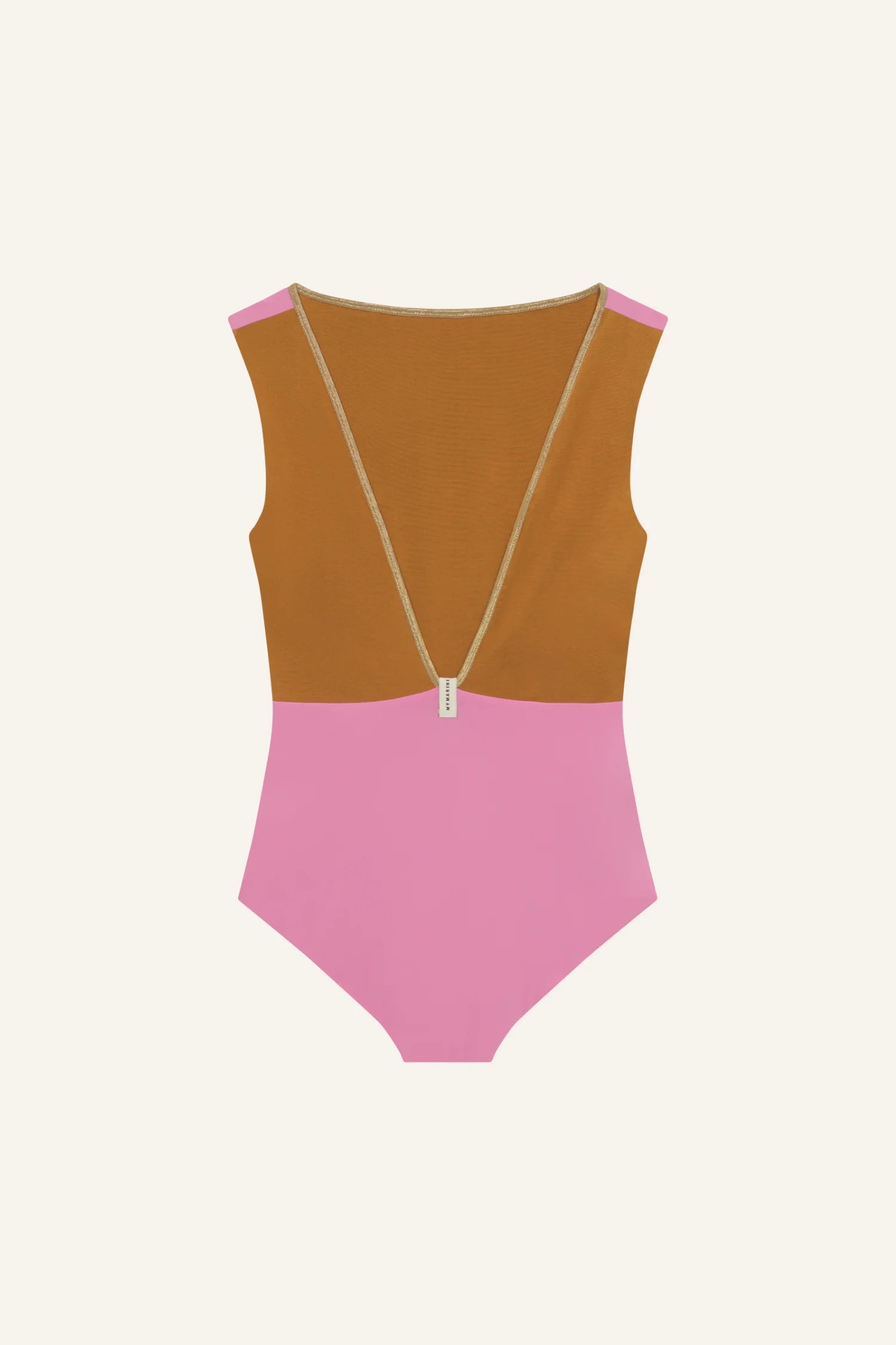 MYMARINI Badeanzug in Braun und Rosa mit V-Ausschnitt und breiten Trägern auf hellem Hintergrund.#color_bronze-orchid