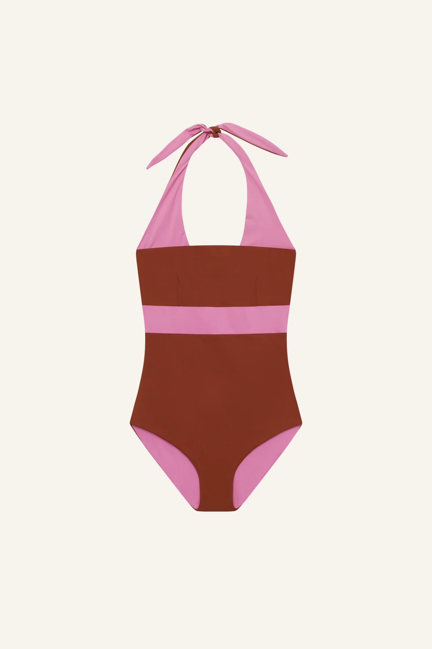 MYMARINI Badeanzug in Braun und Rosa mit Neckholder und hohem Beinausschnitt vor hellem Hintergrund.#color_sienna-orchid