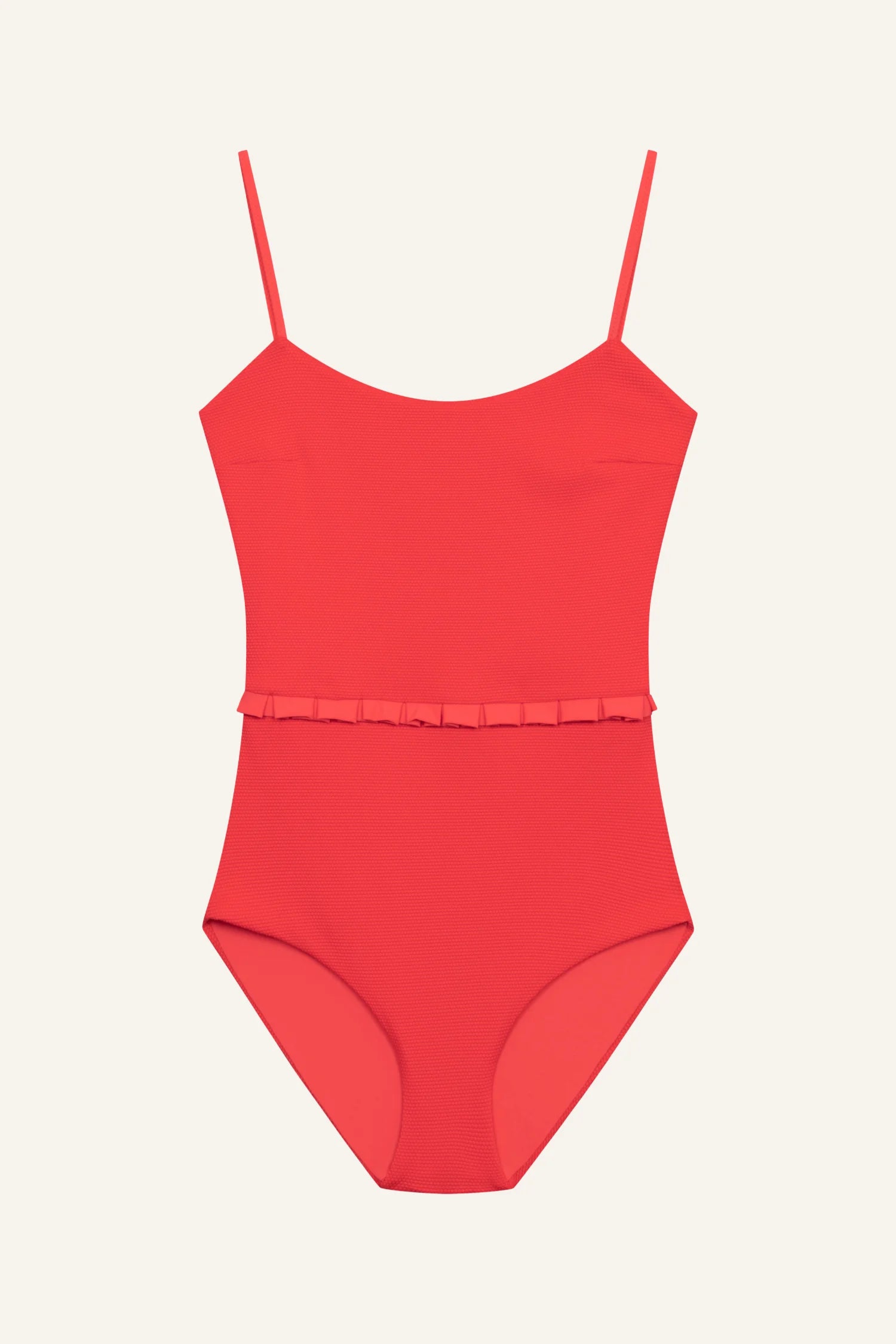 Roter Badeanzug von MYMARINI mit schmalen Trägern und Rüschendetail in der Taille, hochgeschlossen und figurbetont.#color_rouge