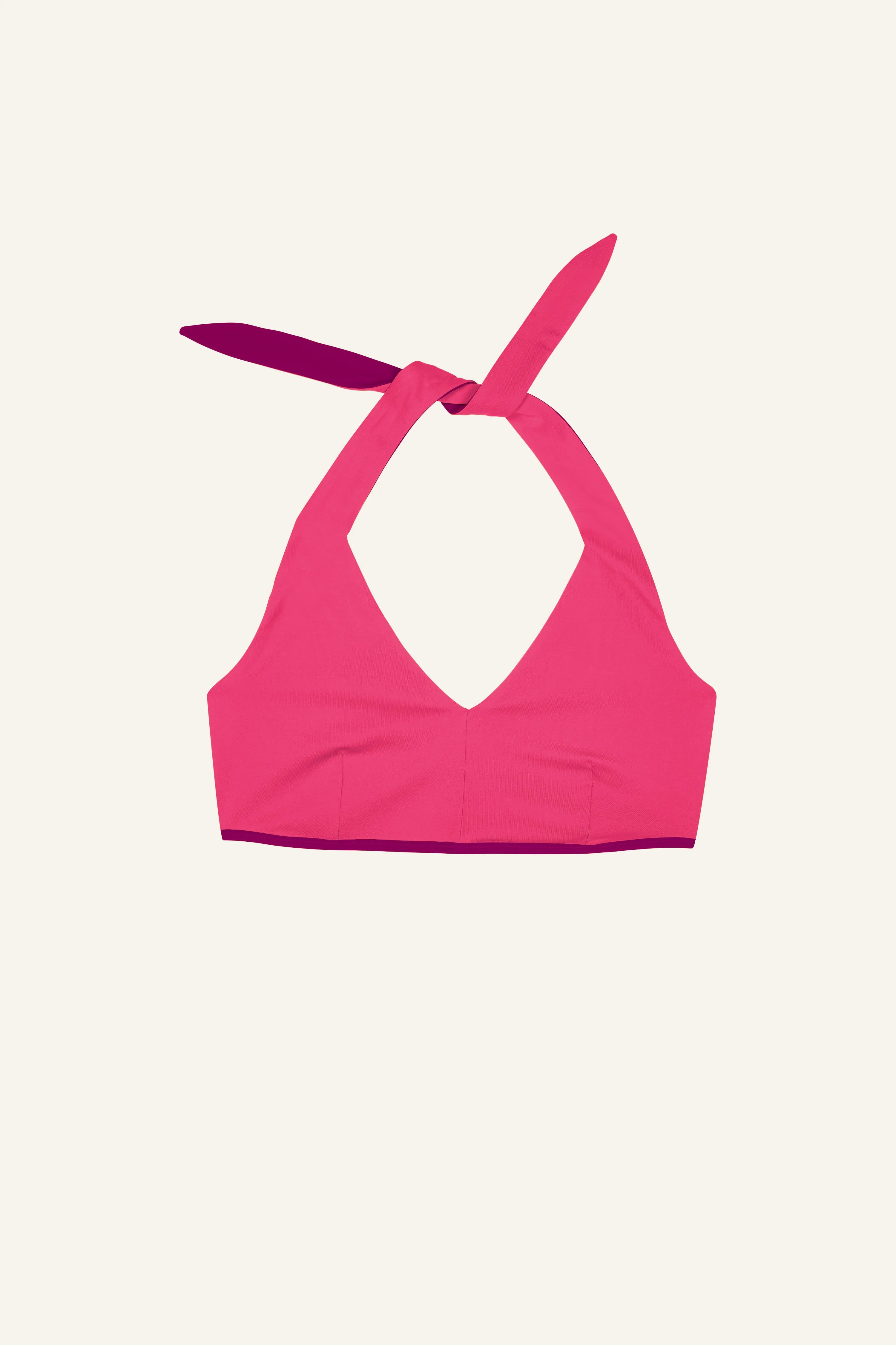 MYMARINI Bikinitop in Pink mit Neckholder-Schnitt auf hellem Hintergrund.#color_pink-hortensia