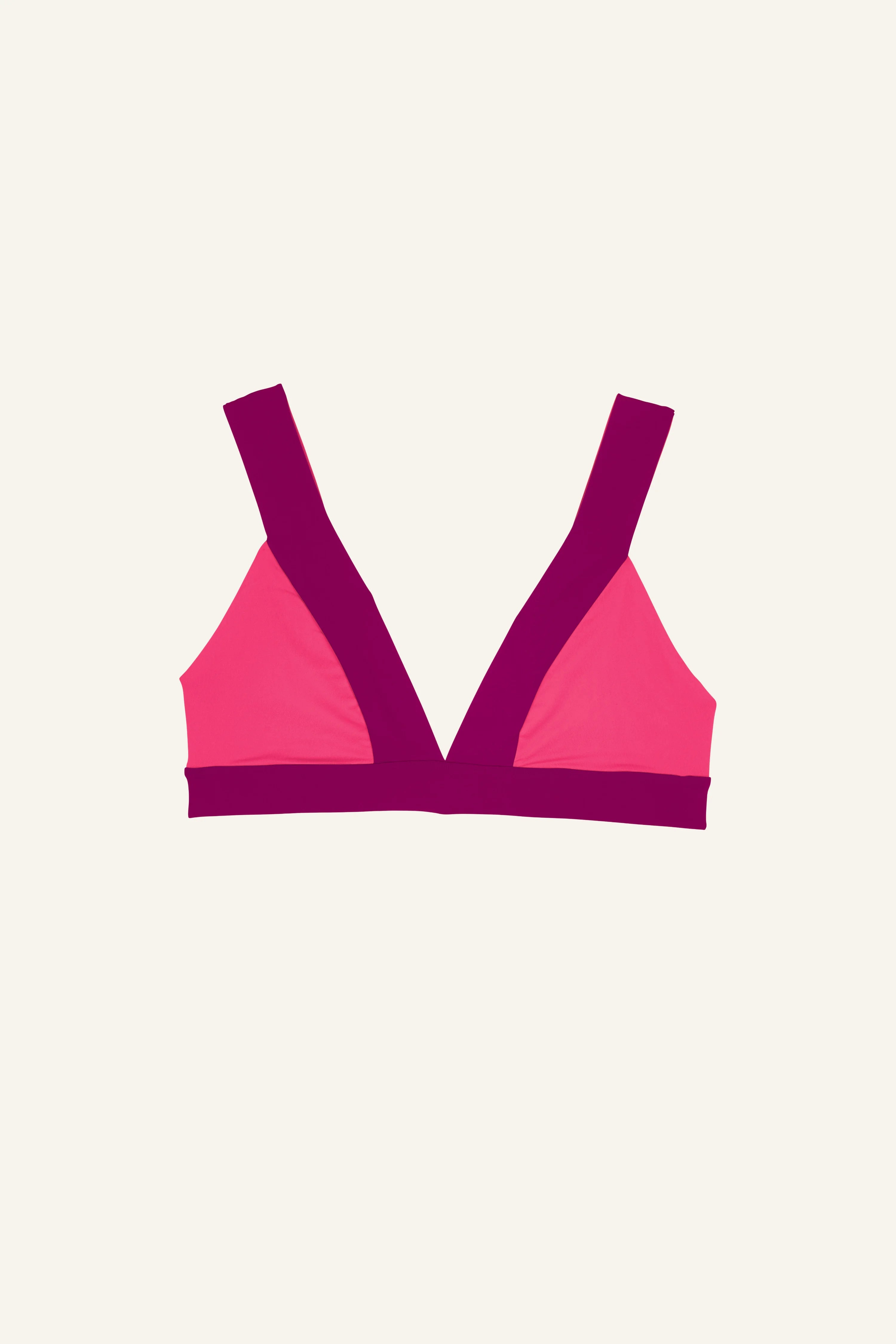 MYMARINI Bikinitop in Pink und Lila mit V-Ausschnitt und breiten Trägern auf hellem Hintergrund.#color_pink-hortensia