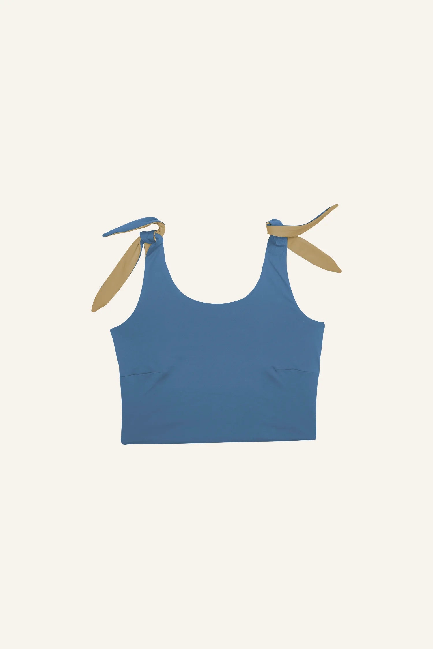 Blaues MYMARINI-Bikinitop mit breiten Trägern und Schleifen, hoch geschlossen.#color_coast-desert