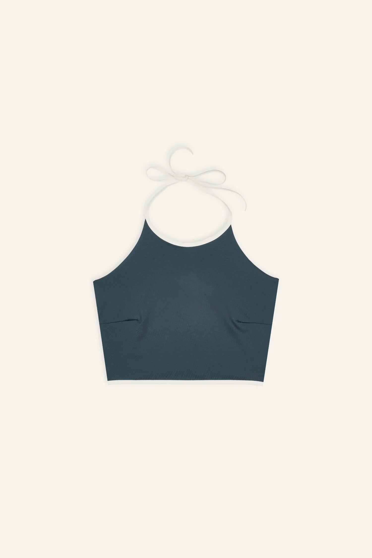 MYMARINI Bikinitop in Dunkelblau mit Neckholder und hohem Ausschnitt auf hellem Hintergrund.#color_black-grey-white