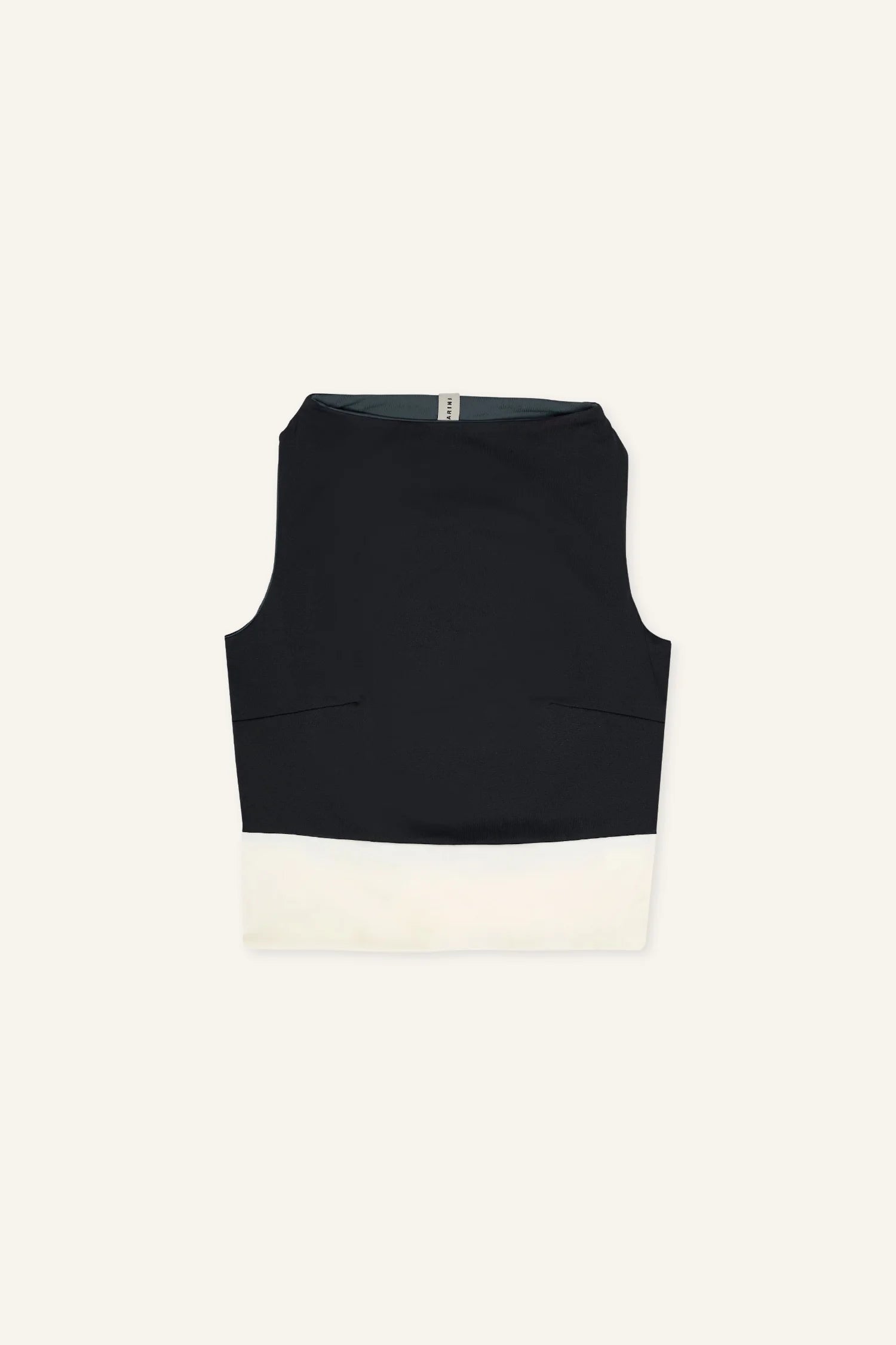 Ärmelloses MYMARINI-Top in Schwarz mit weißem Saum, hoch geschlossen.#color_black-grey-white