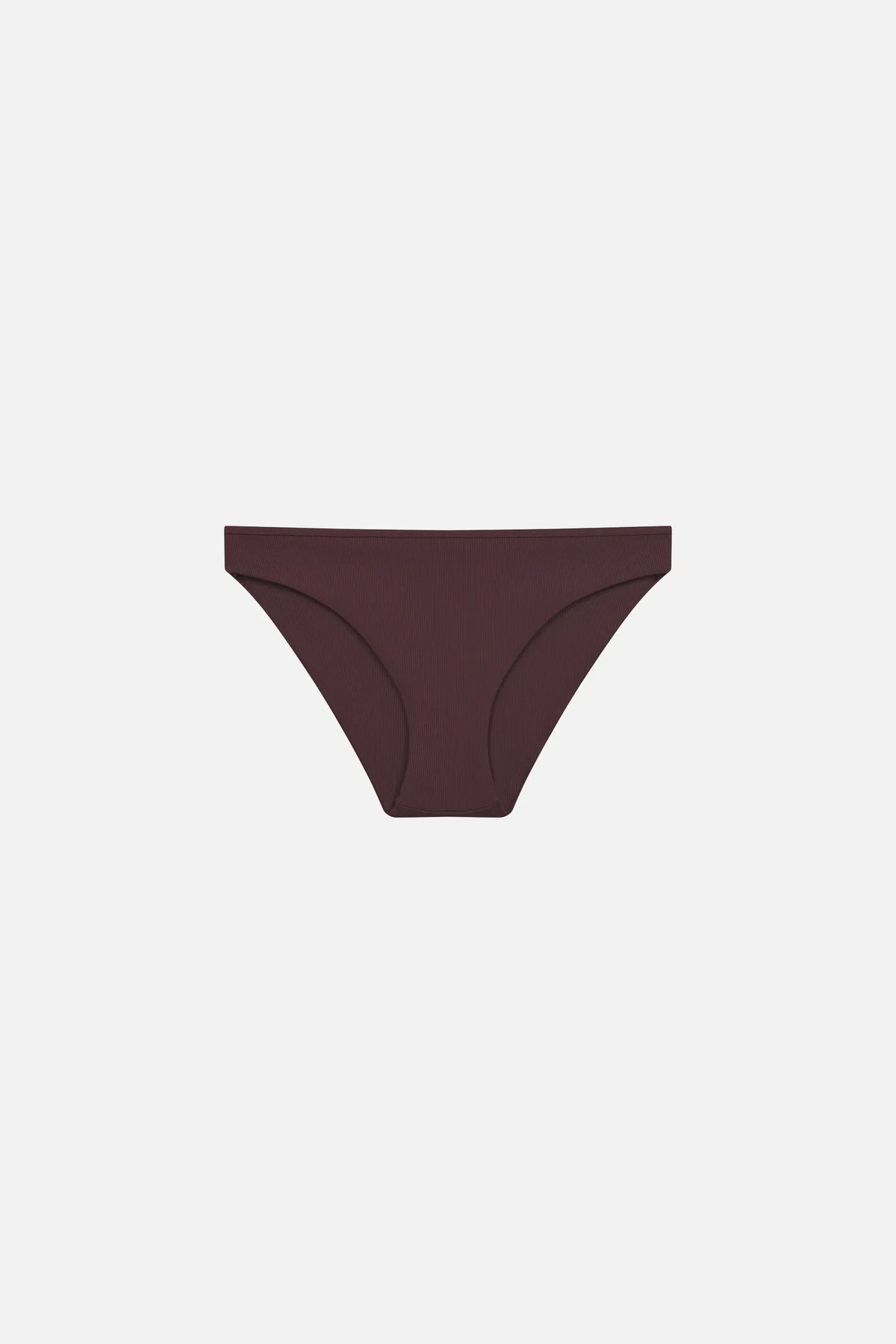 Bikinihose in dunklem Rot von MYMARINI mit schmalem Schnitt und seitlichen Einsätzen. Ideal für einen eleganten Strandlook.#color_chocolate-ribbed
