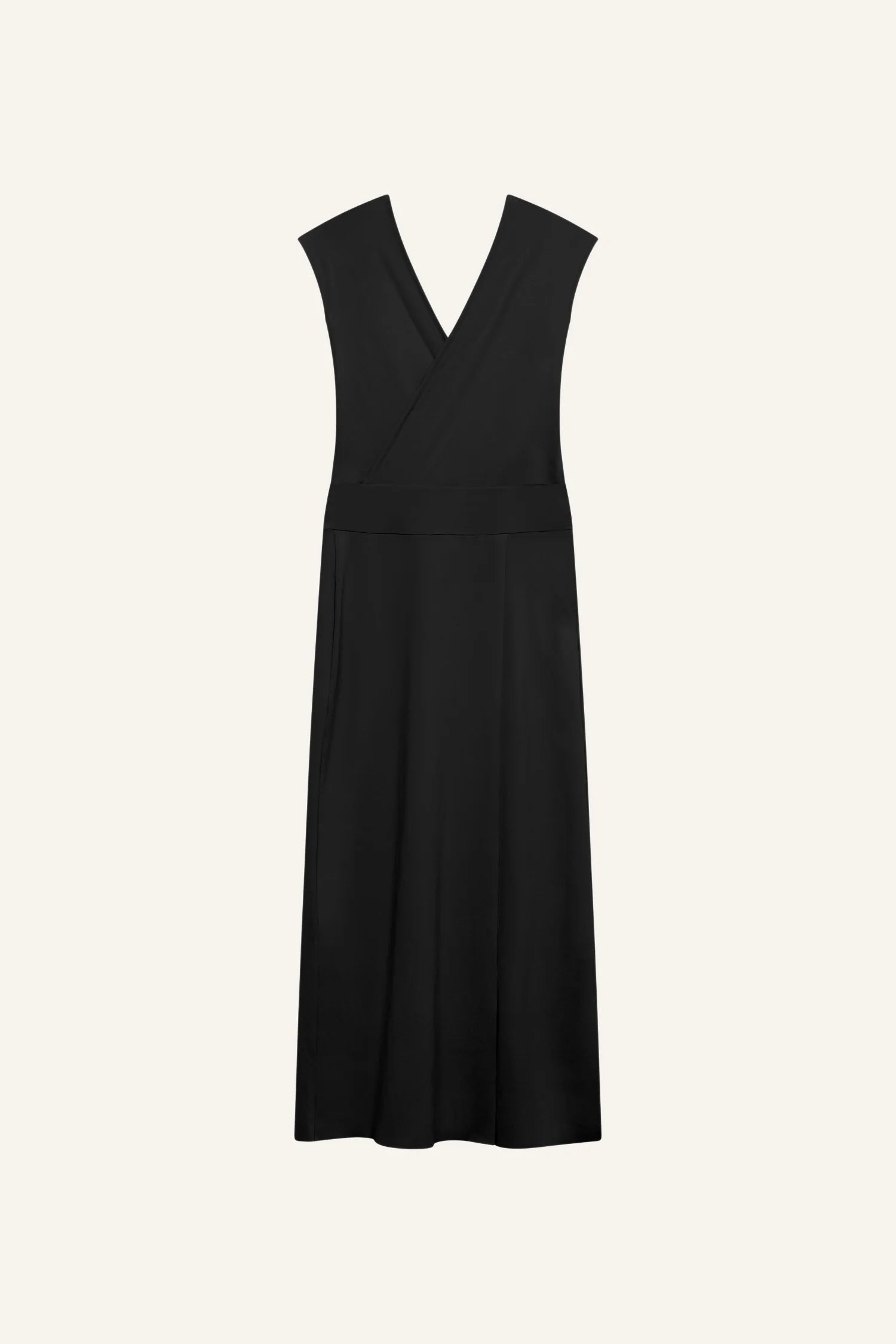 Schwarzes MYMARINI-Kleid mit V-Ausschnitt und ärmellosem Design vor hellem Hintergrund.#color_black