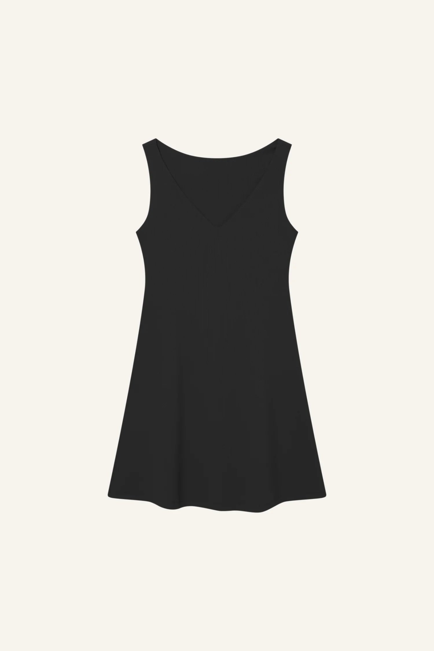 Schwarzes MYMARINI Kleid mit V-Ausschnitt und breiten Trägern vor hellem Hintergrund.#color_black