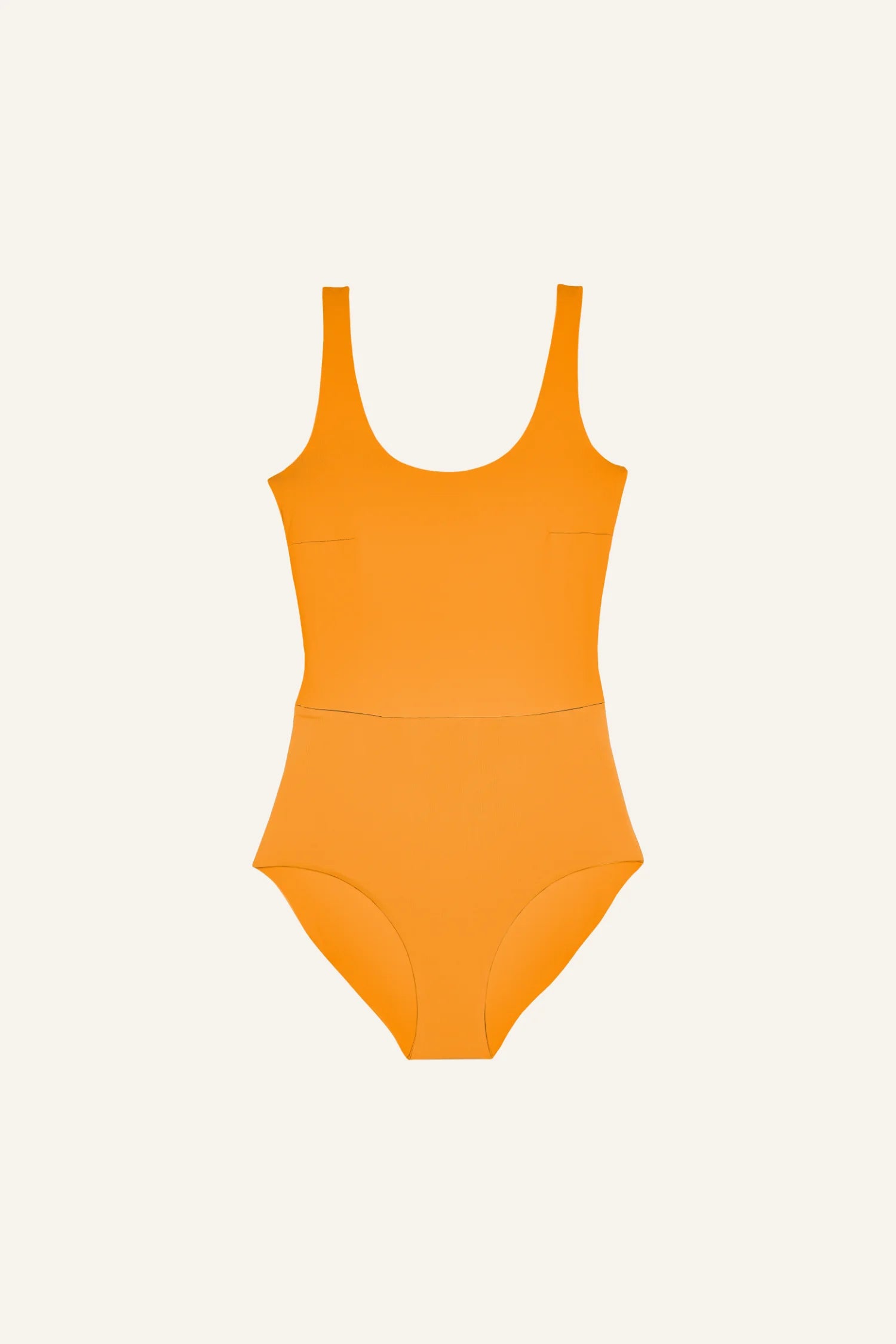 MYMARINI Badeanzug in leuchtendem Orange, hoch geschlossen mit breiten Trägern, vor neutralem Hintergrund.#color_buttermilk-soleil