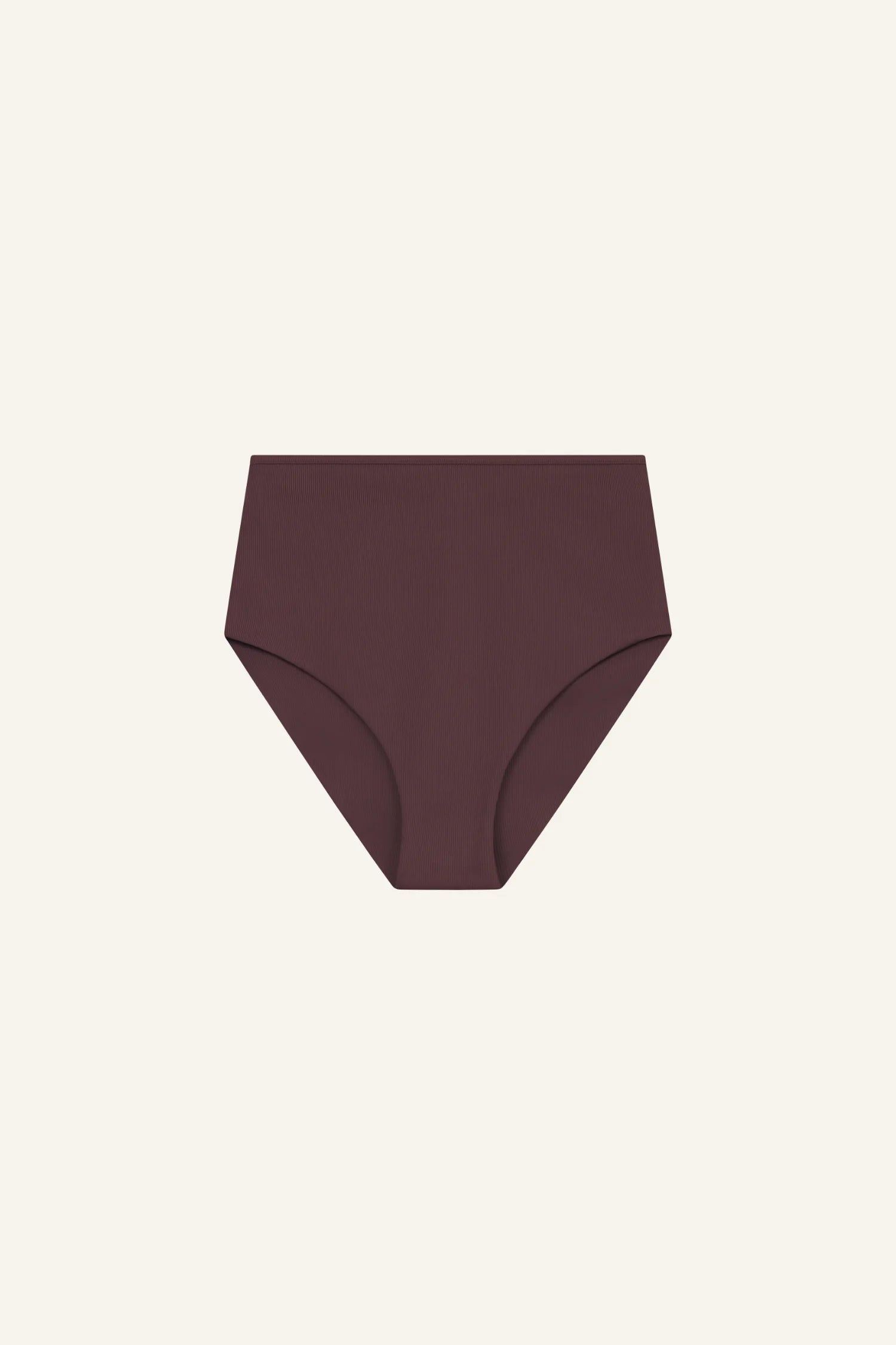 MYMARINI Bikinihose in Braun, hoch geschnitten, vor hellem Hintergrund.#color_chocolate