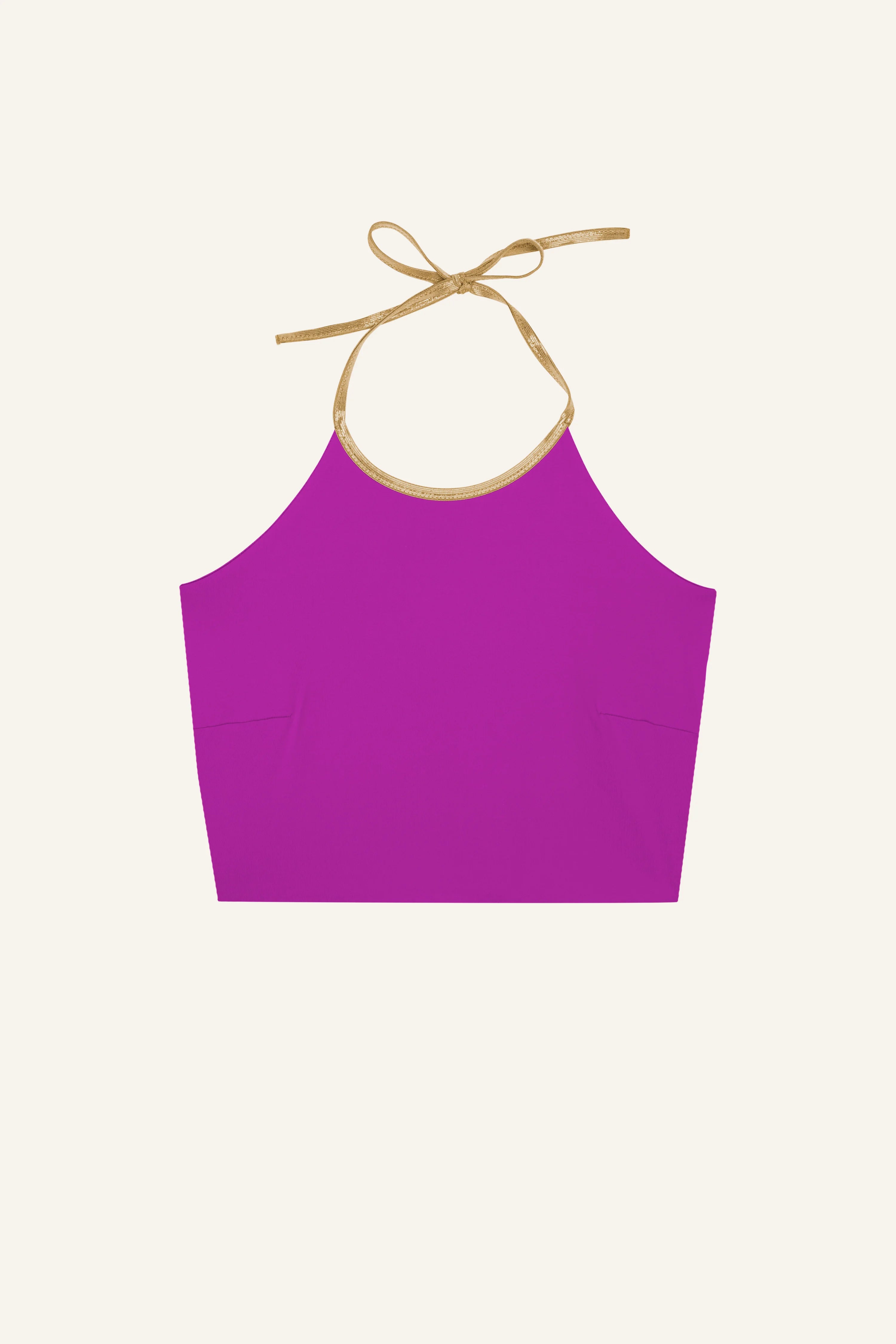 Lila Bikinitop von MYMARINI mit Neckholder und hohem Ausschnitt vor hellem Hintergrund.#color_papaya-cassis