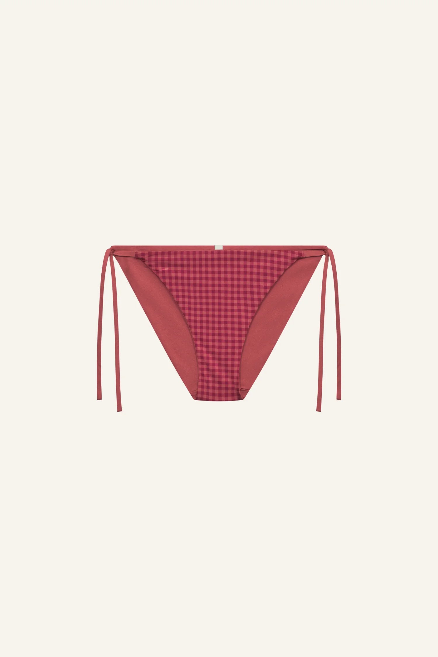 MYMARINI Bikinihose in rotem Karo-Muster mit seitlichen Schnürungen; klassischer Beinausschnitt.#color_rouge-vichy