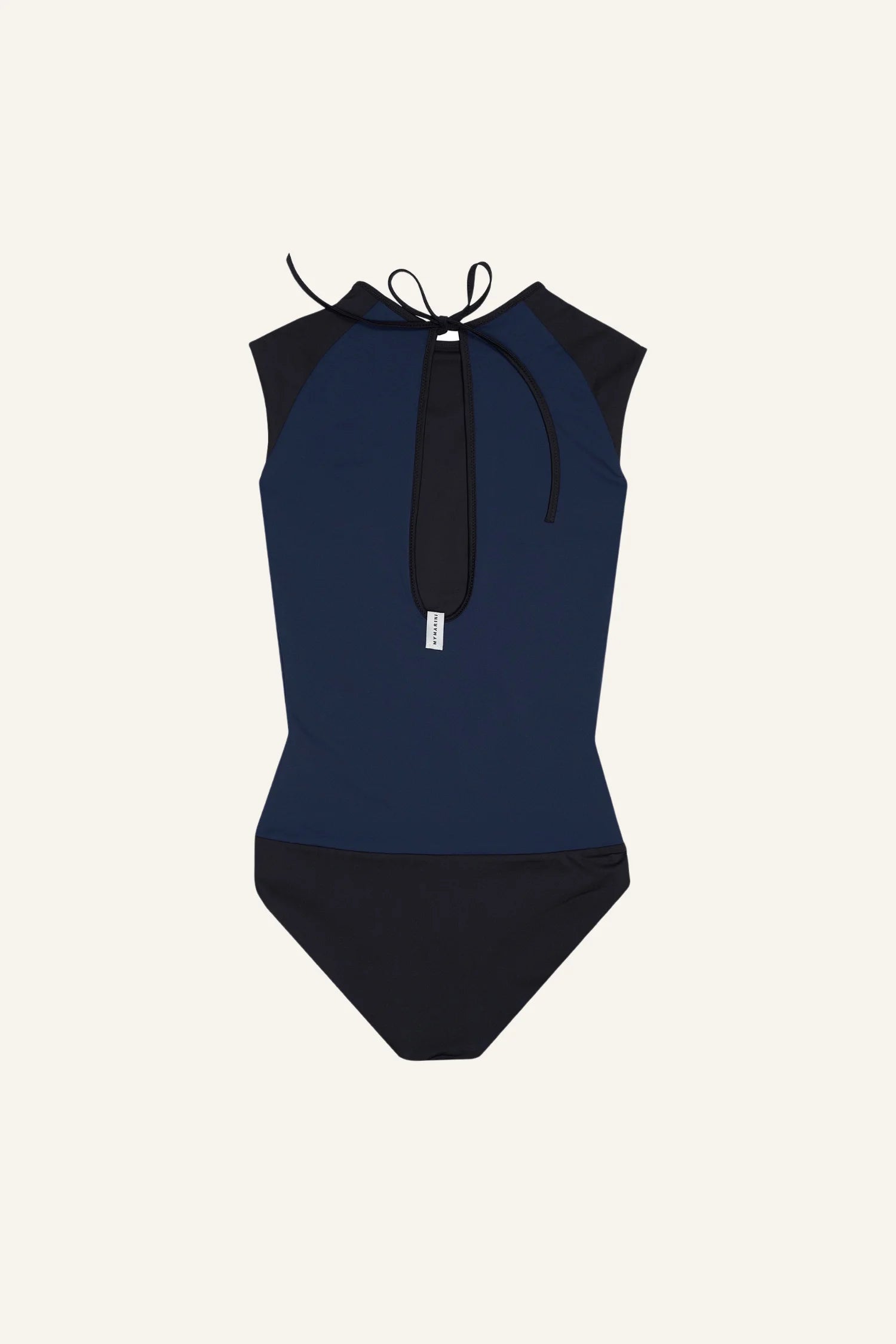 Ärmelloser MYMARINI Badeanzug in Dunkelblau mit hohem Ausschnitt und Schleife am Rücken.#color_black-navy