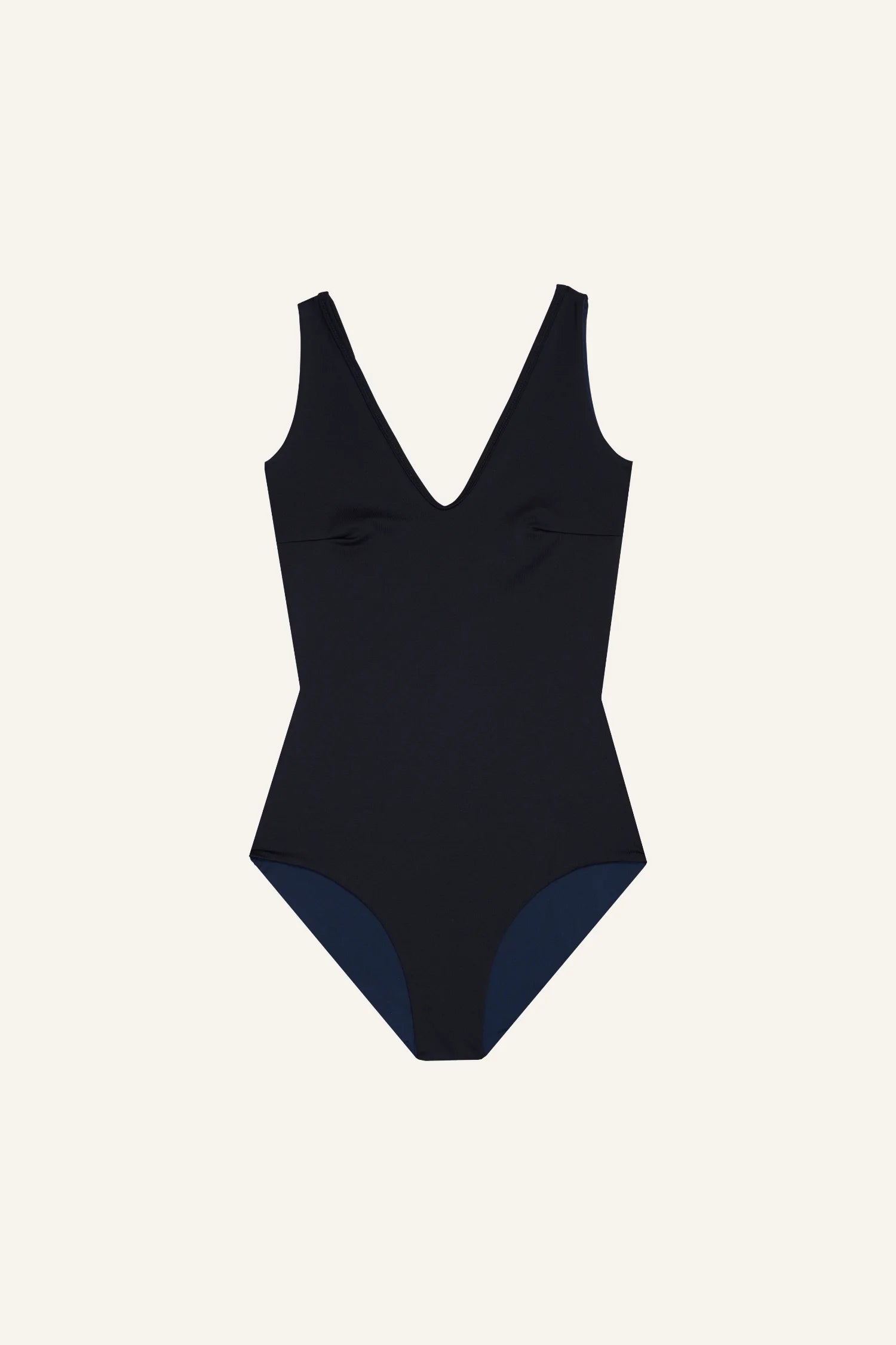 Schwarzer MYMARINI Badeanzug mit V-Ausschnitt und tiefem Beinausschnitt auf hellem Hintergrund.#color_black-navy