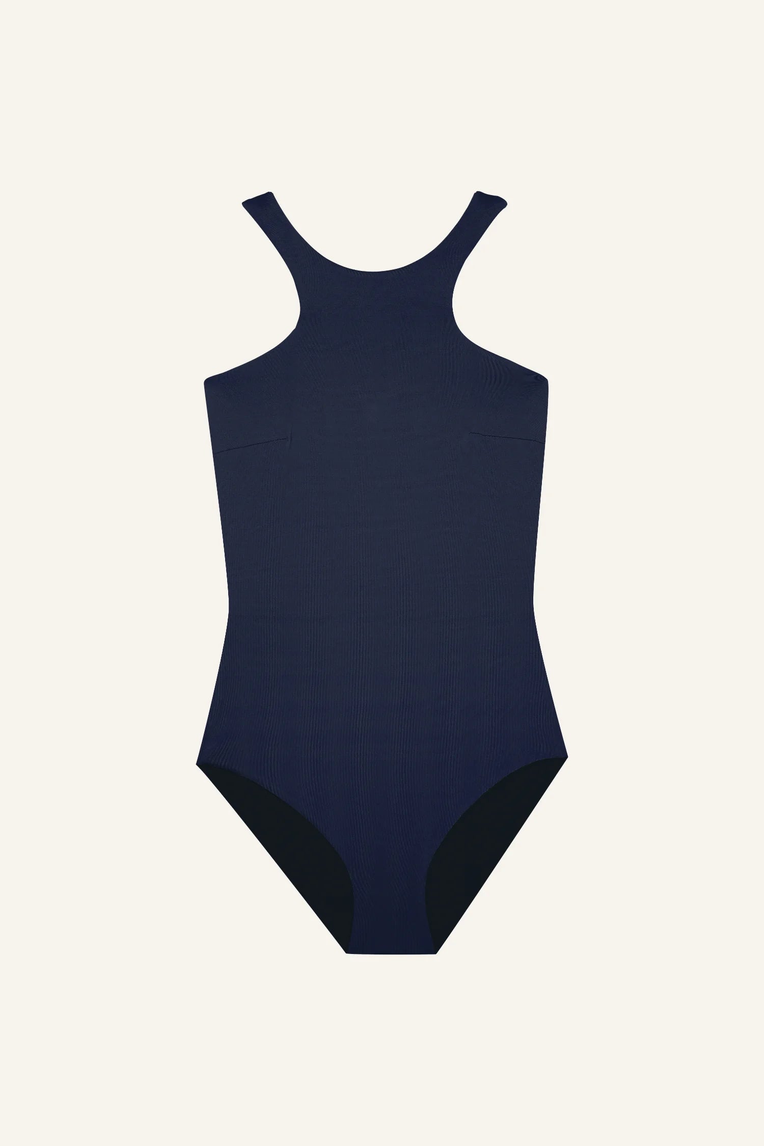 Dunkelblauer MYMARINI Badeanzug mit breiten Trägern und hohem Beinausschnitt vor hellem Hintergrund.#color_black-navy