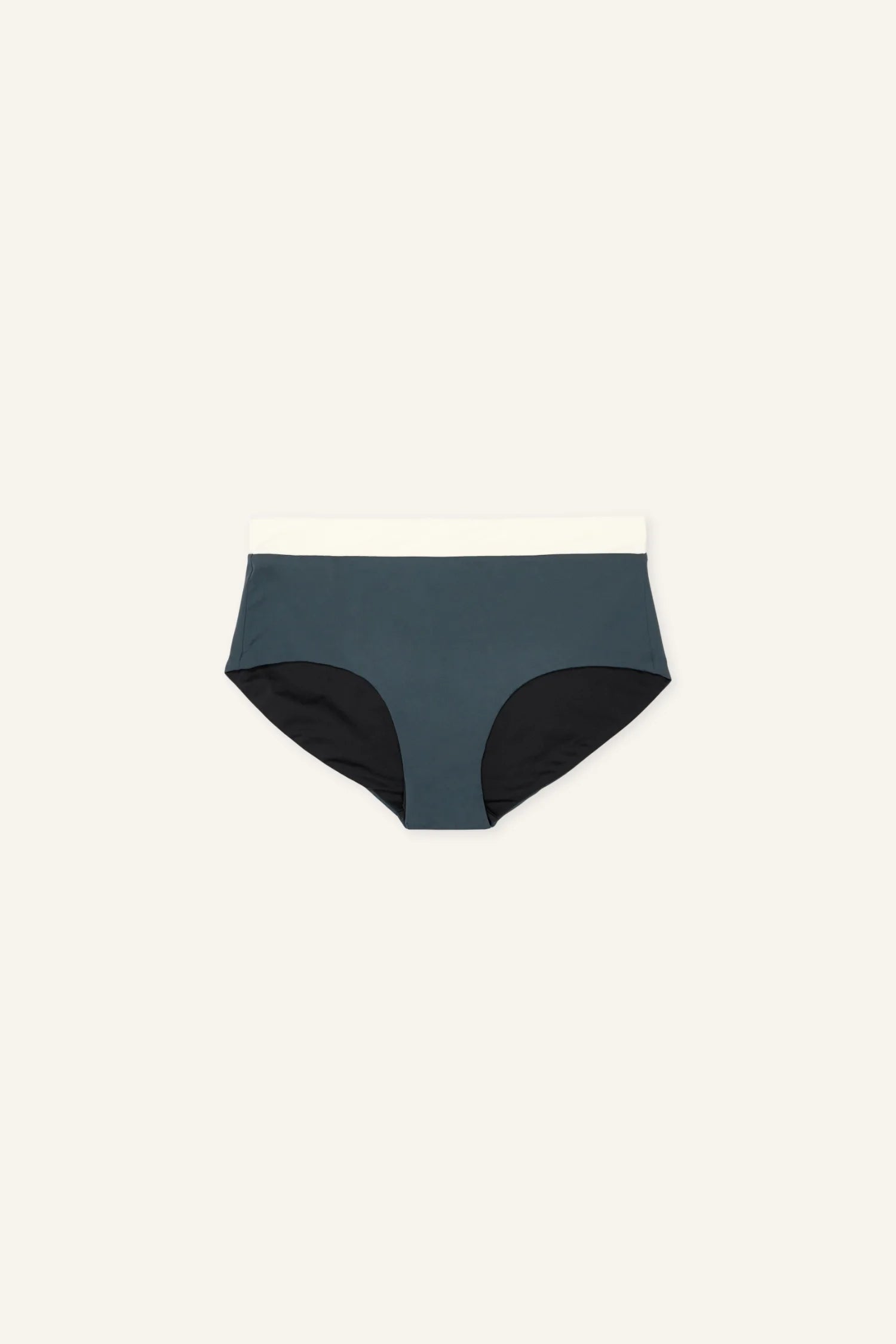 MYMARINI Bikinihose in Dunkelblau mit weißem Bund, hoher Beinausschnitt, auf hellem Hintergrund.#color_black-grey-white