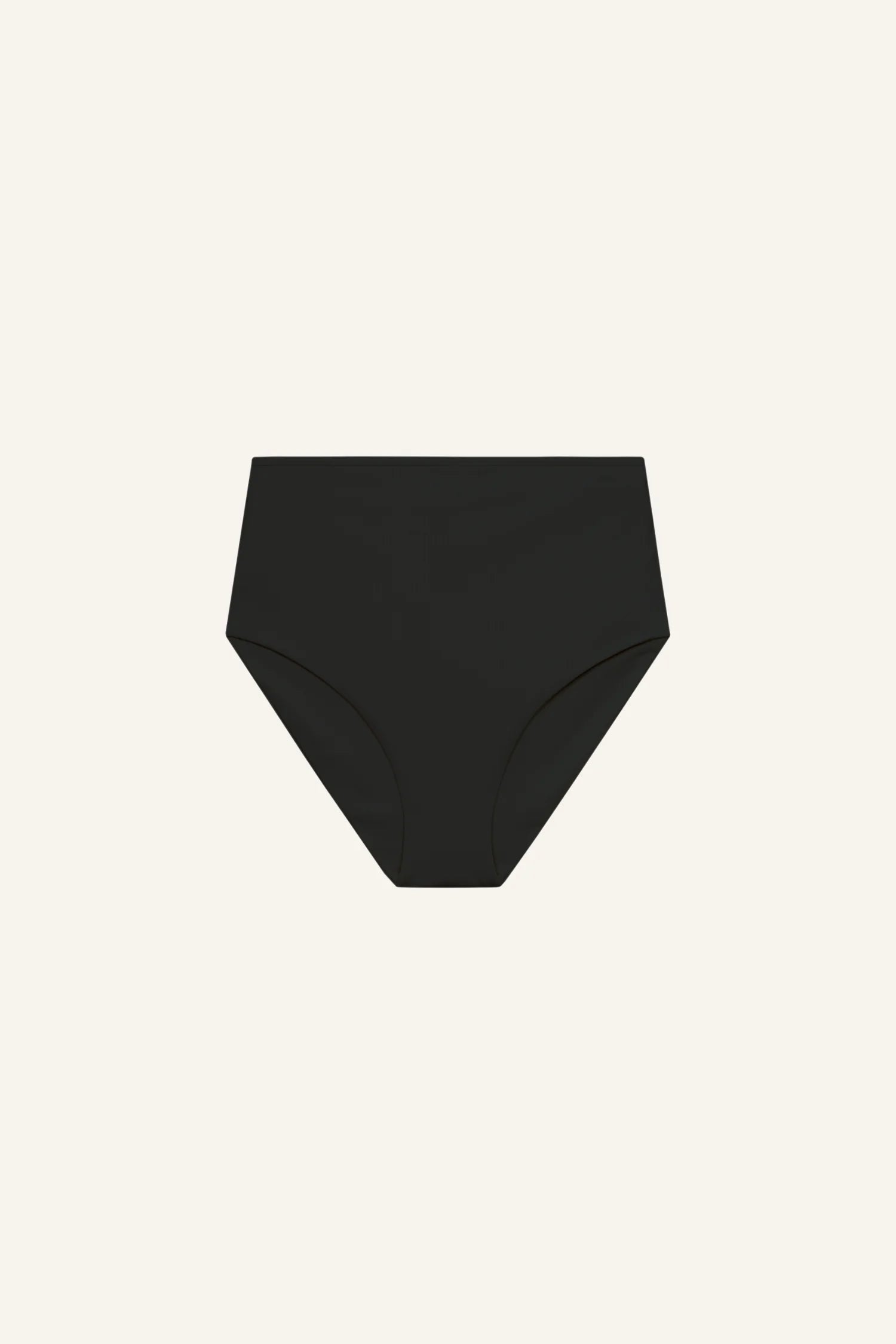 Schwarze MYMARINI Bikinihose mit hohem Beinausschnitt vor hellem Hintergrund.#color_black