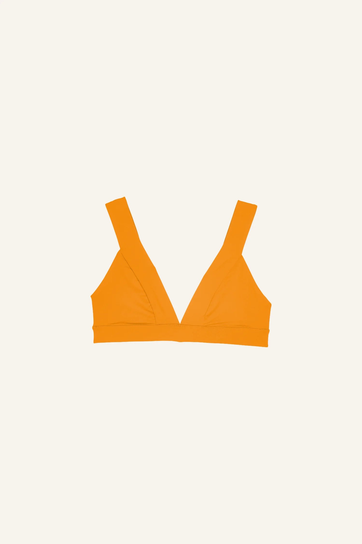MYMARINI Bikinitop in leuchtendem Orange mit V-Ausschnitt und breiten Trägern, vor hellem Hintergrund.#color_buttermilk-soleil